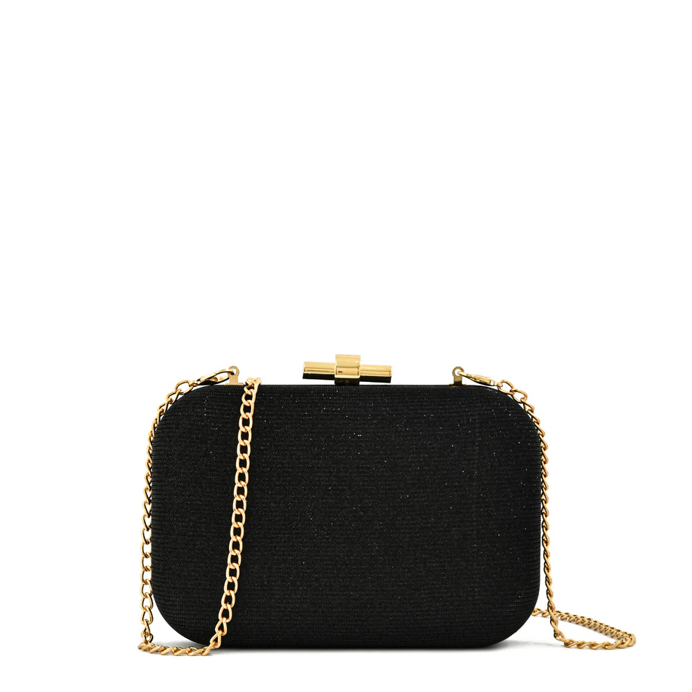 Cartera negra de noche